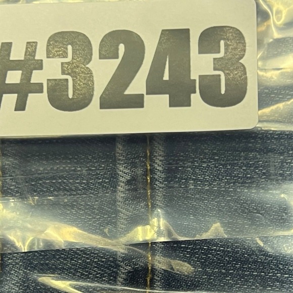 Talbots Jeans 8 Blue Denim Crop Flawless Button Hem 5 Pocket‎ Stretch Casual - Picture 9 of 9